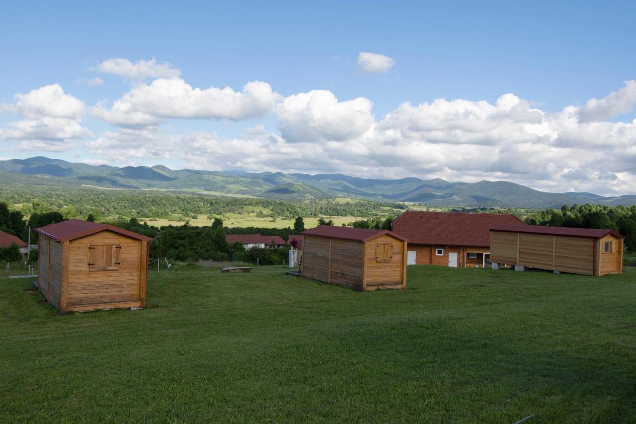 Hotel Camp The Sunrise Hill Pivka Exterior foto