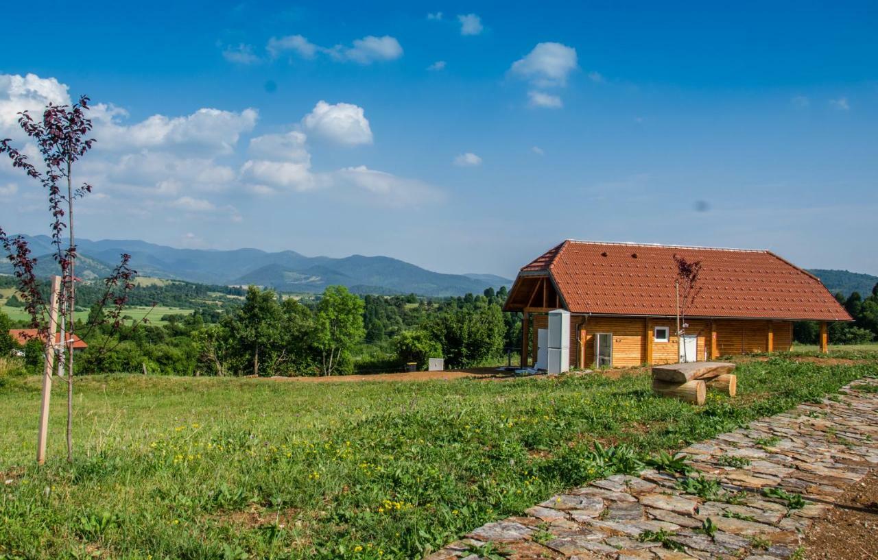 Hotel Camp The Sunrise Hill Pivka Exterior foto